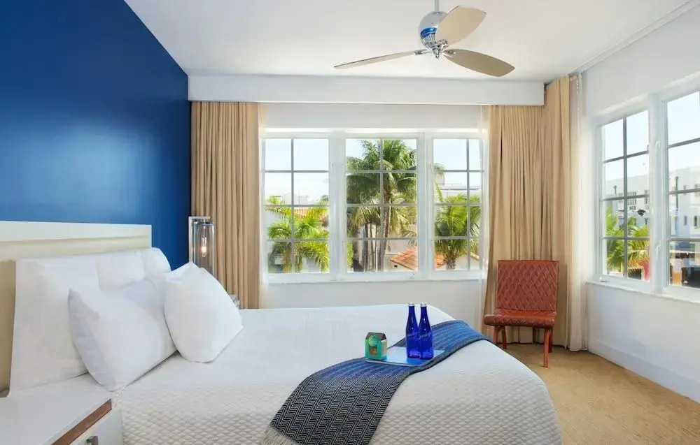 Blue Moon Hotel, Autograph Collection
