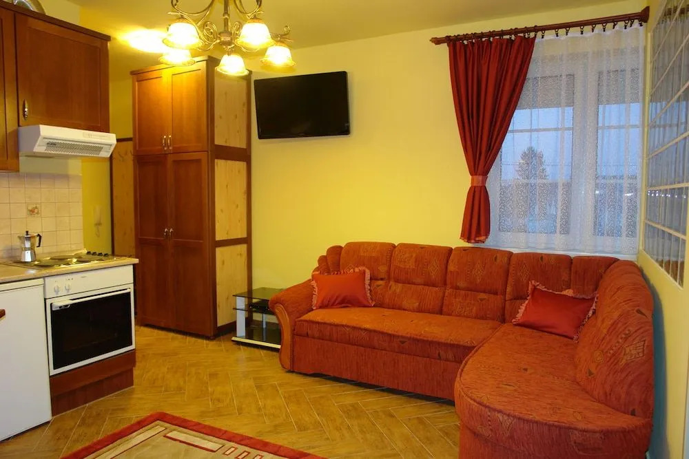 HoldLux Green Keyless 0-24 Apartman