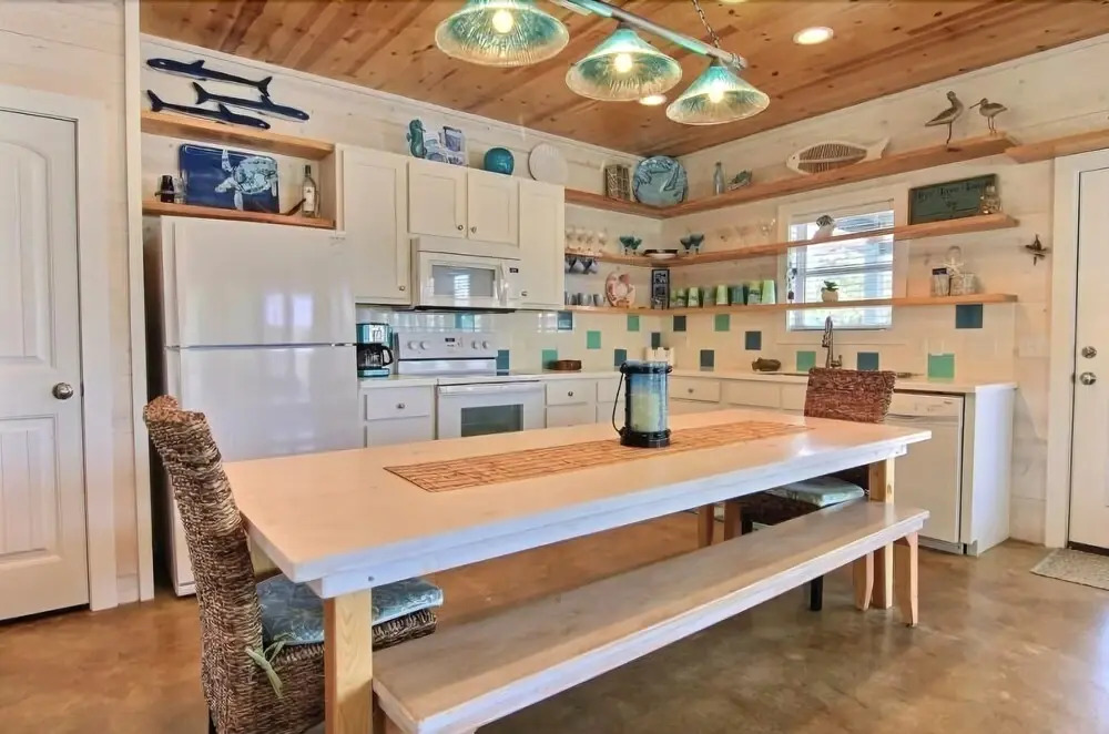 318 S Station #3 4 Bedrooms 2.5 Bathrooms Home