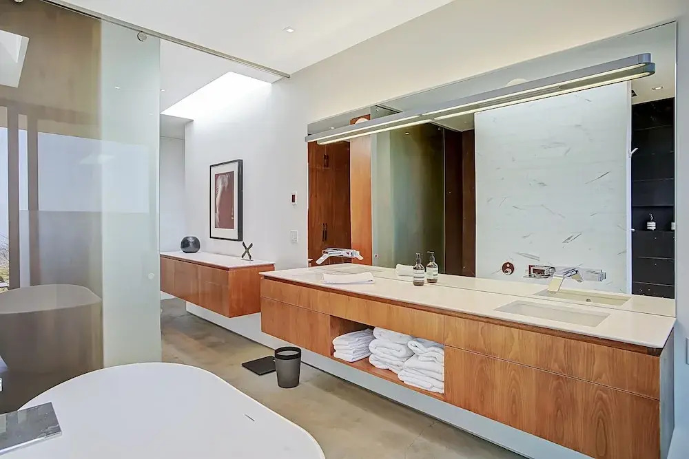 New Listing! Luxe Hilltop : Epic Views & Pool 3 Bedroom Home