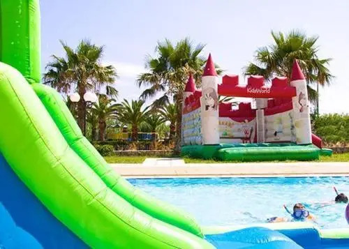 Aparthotel 4 Stars Adelianos Kampos