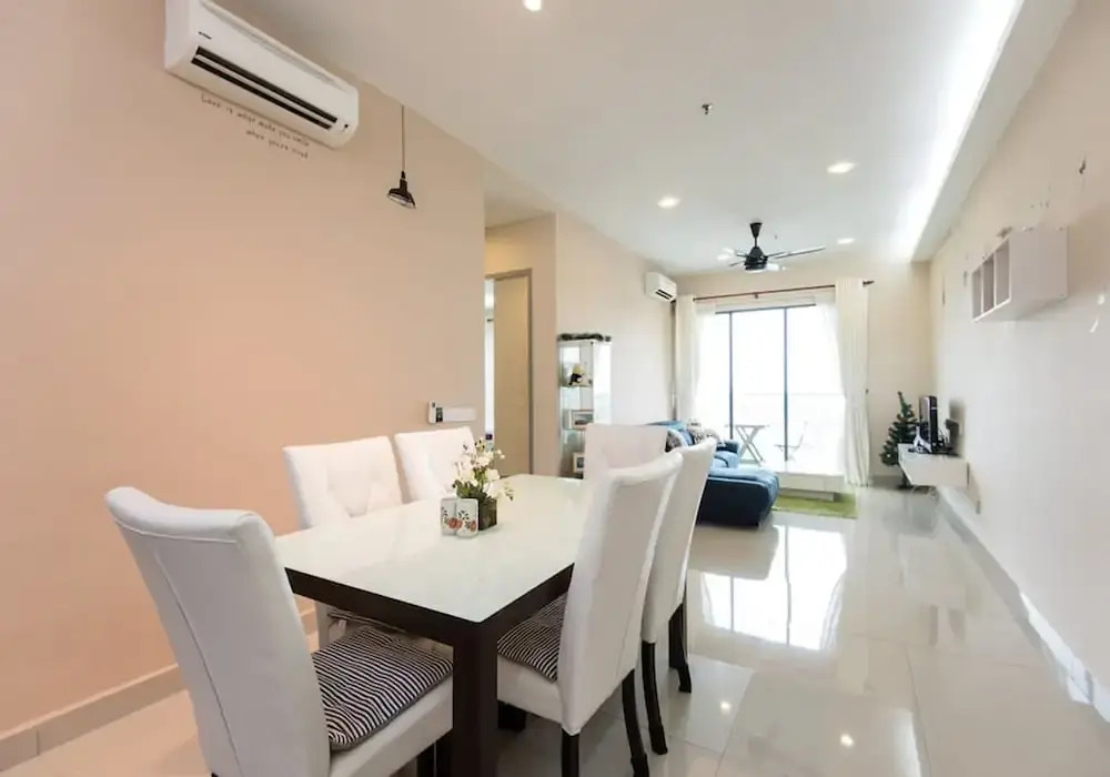 Univ 360 Place by SYNC