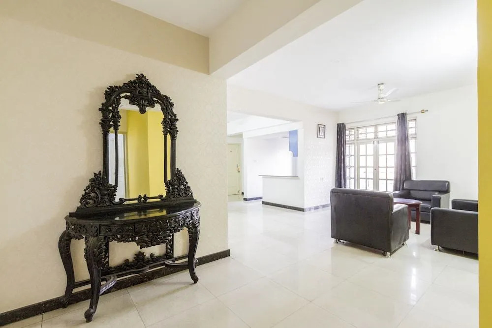 FabHotel Oriental Suites