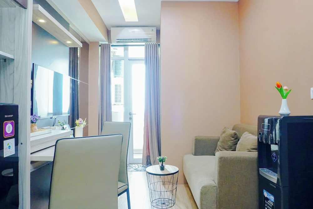 Comfy And Homely Space 2Br At Apartment Vasanta Innopark