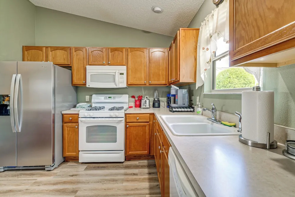 2 Mi to Lake Sumter Landing: Home in The Villages