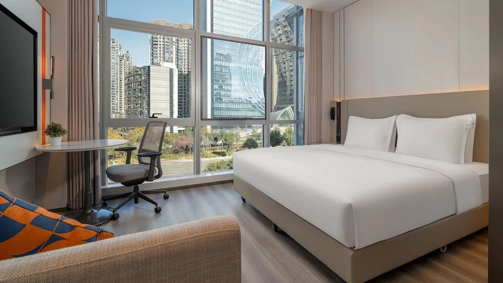 Holiday Inn Express Kunming Dianchi Rixin Road by IHG