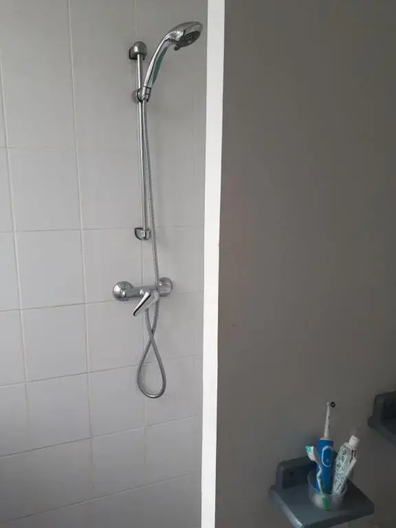 Quimper : studio de 27m2 avec petite chambre a 5 min a pied du centre ville