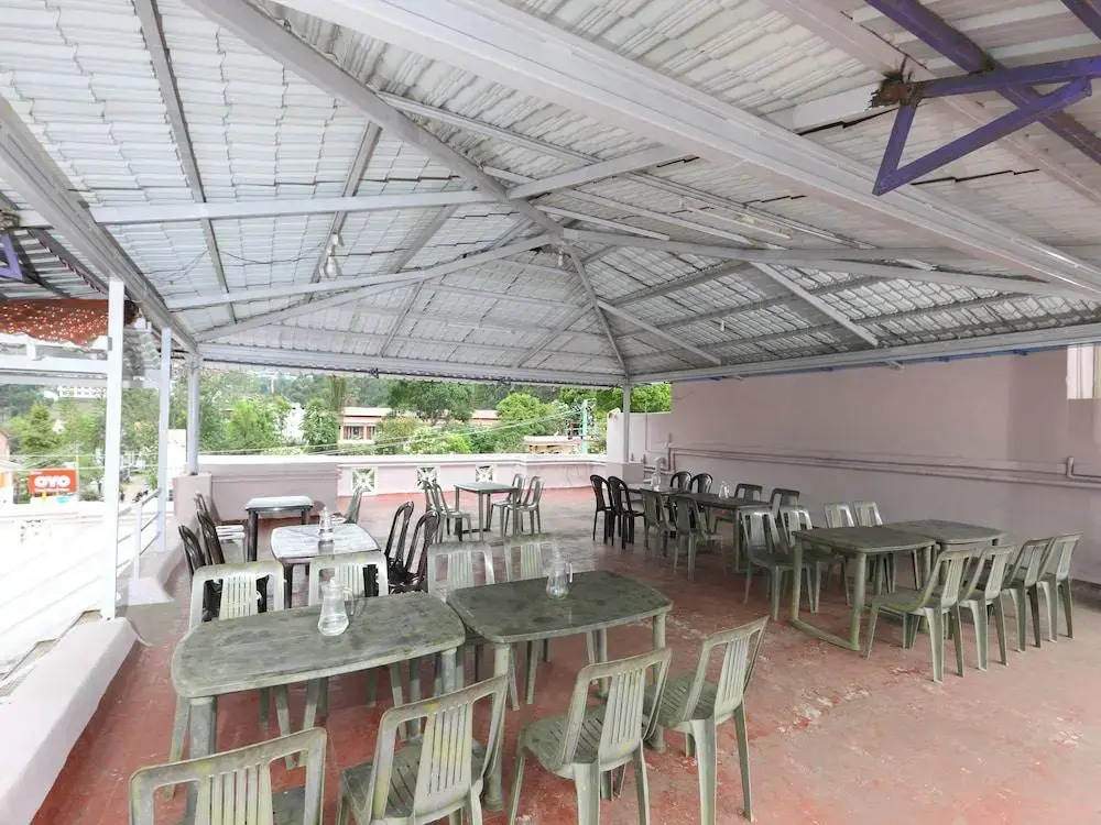 Hotel Gurupriya