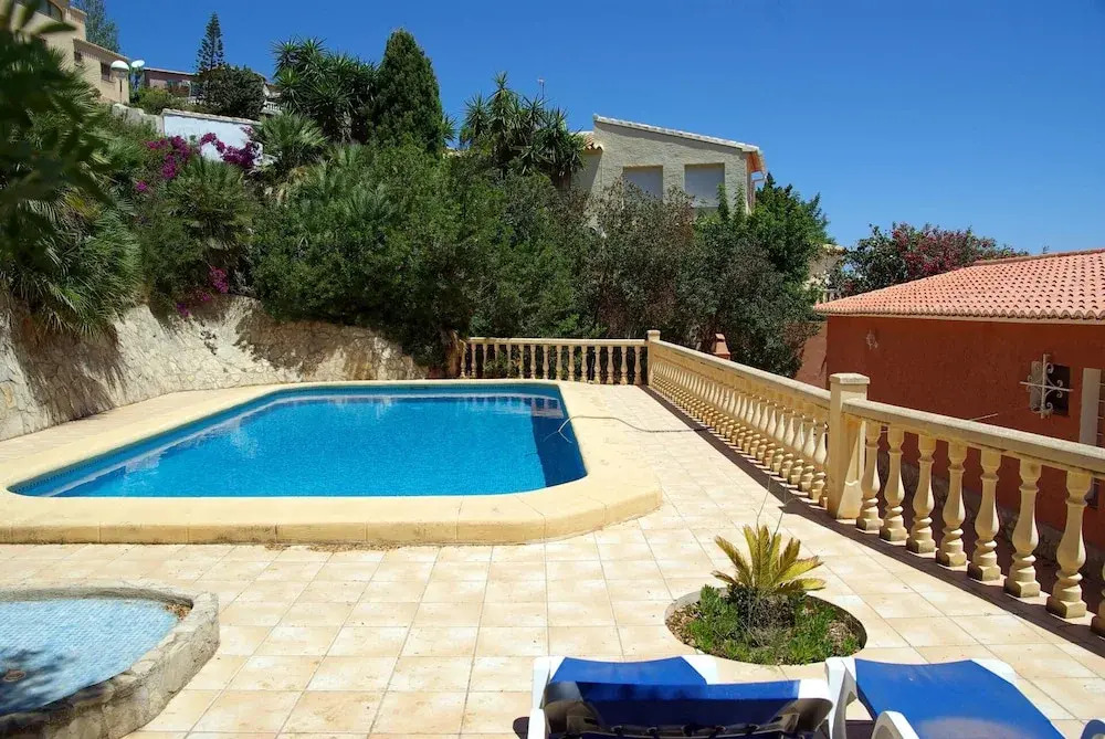 Villa June