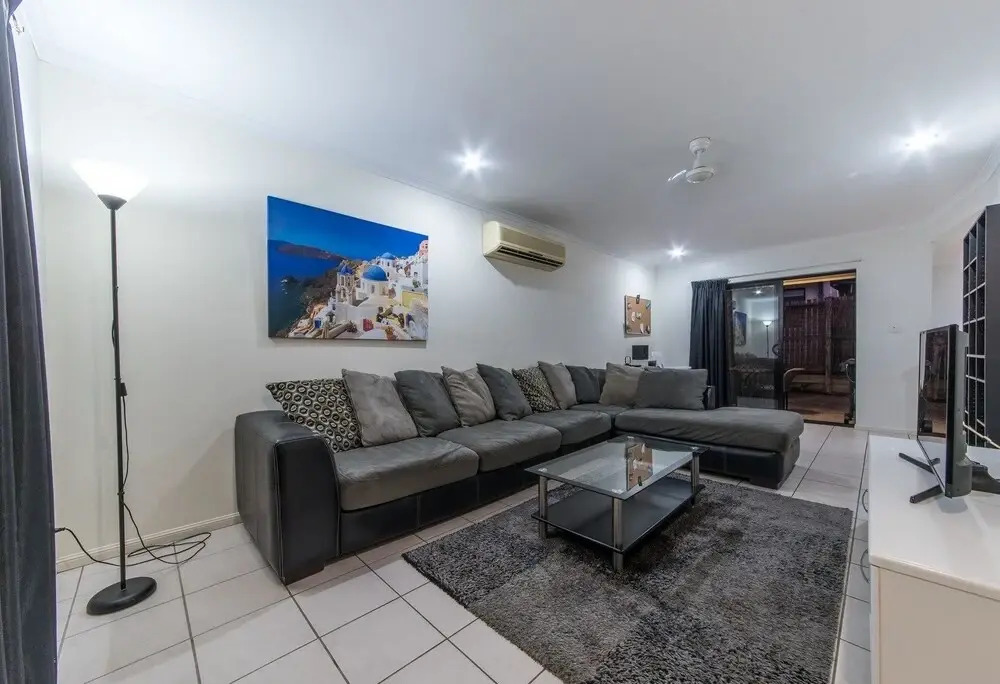 Penny's QLD Palace