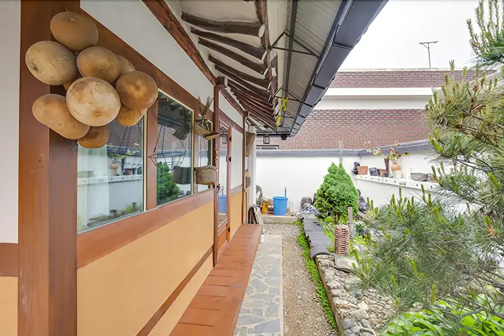 Jeonju Harlockdang Guest House