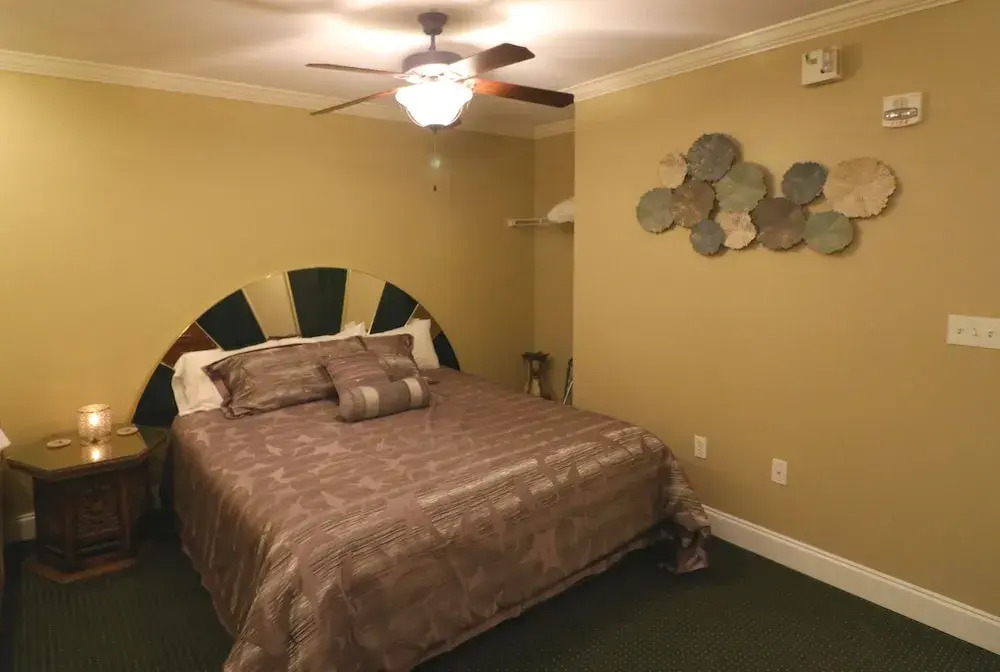 The Peaks at Summit Manor