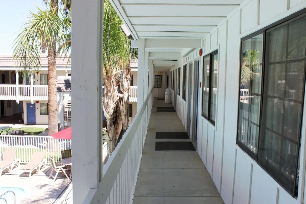 Motel 6-Coalinga, CA - East