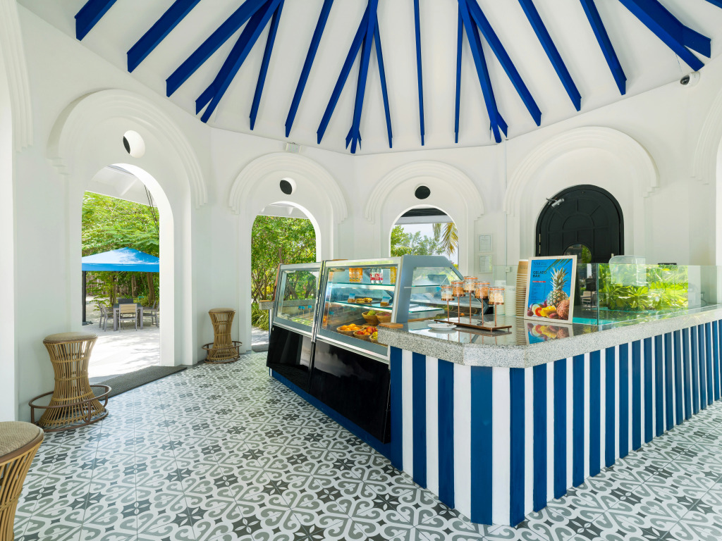 SAii Lagoon Maldives, Curio Collection By Hilton