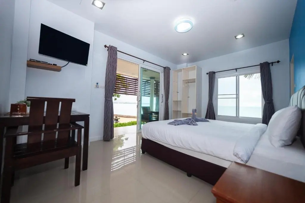 Maenam Villa Hotel