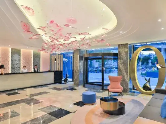 Orange Hotel (Shanghai Jiaotong University, Jiangchuan Road Metro Station)