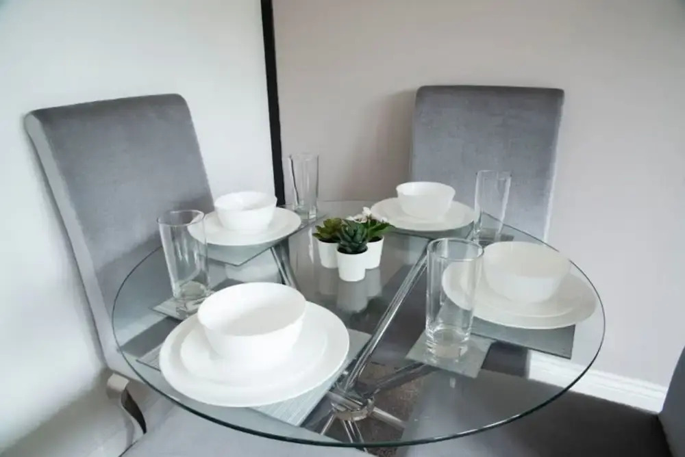 Contractorscleancharming 2-bed House in Coventry