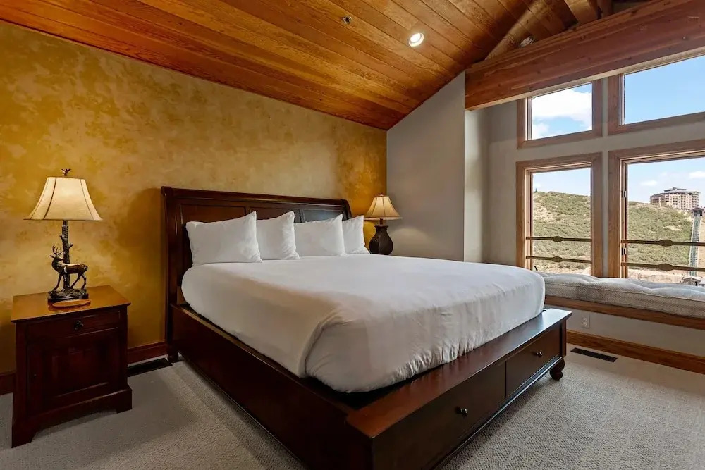 La Maconnerie at Deer Valley Resort - Four Bedroom Condo with Hot Tub #3 4 Condo