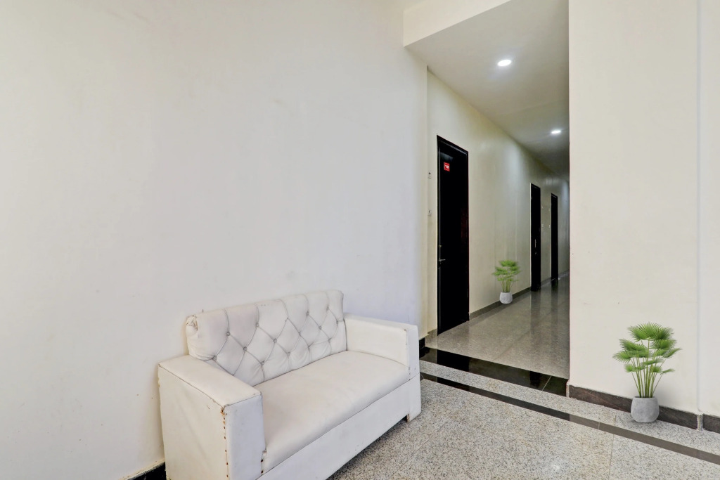 Hotel O S D Palace