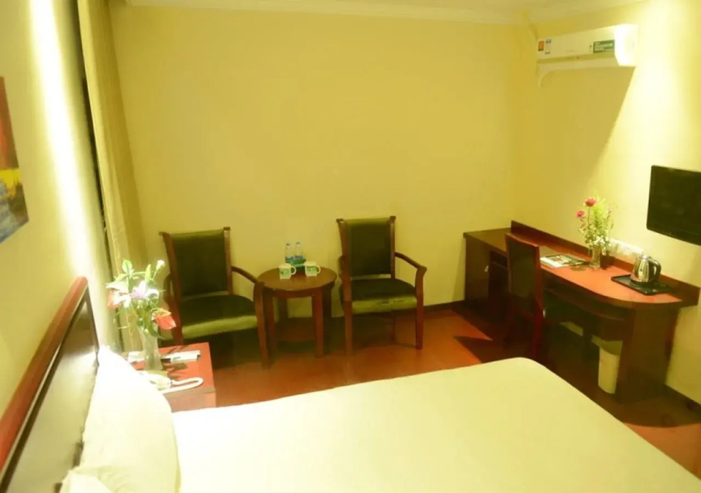 GreenTree Inn Shanghai Waigaoqiao Free Trade Zone Express Hotel