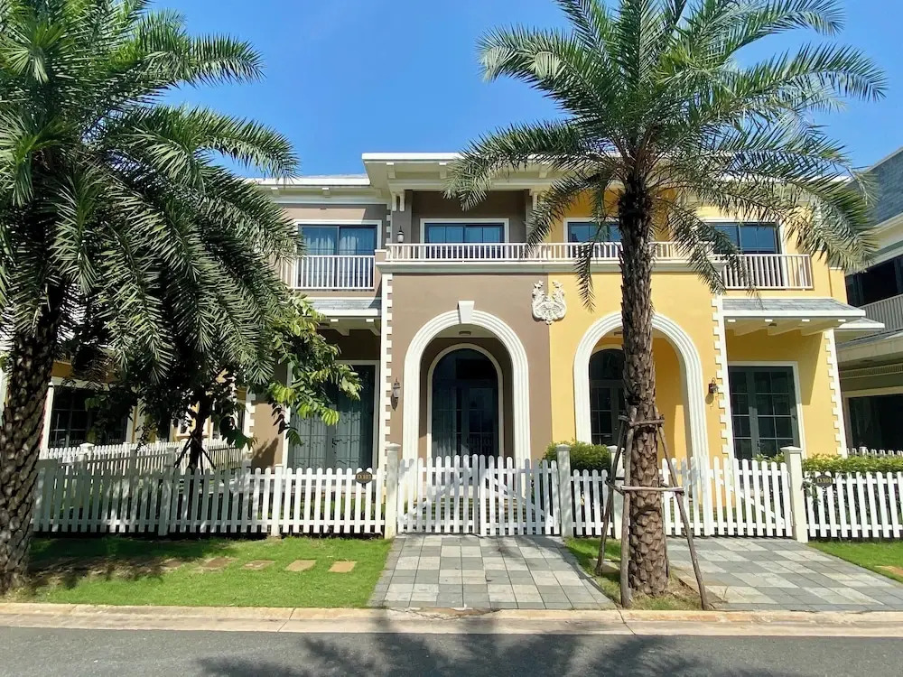 Wonderland Royal Mansions Ho Tram