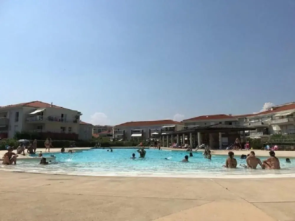 2P au pied des plages,Piscine,Wifi,Clim