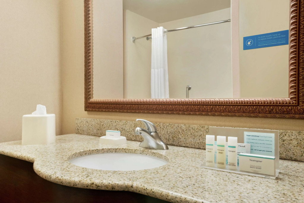 Hampton Inn & Suites West Bend