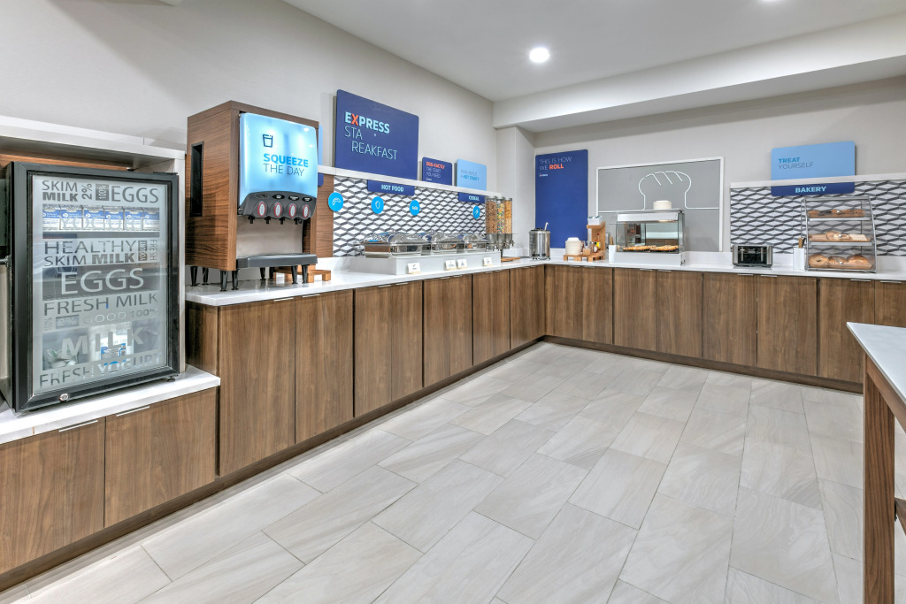 Holiday Inn Express Hotel and Suites Valparaiso by IHG