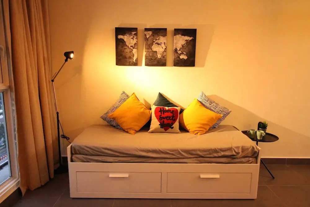 Sentrio Suites @ City Center by HnHCozy