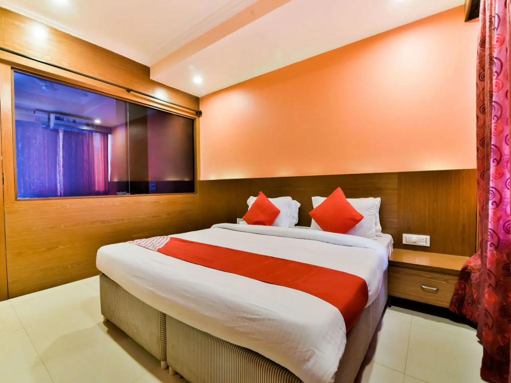 OYO 15944 Hotel Three Seas