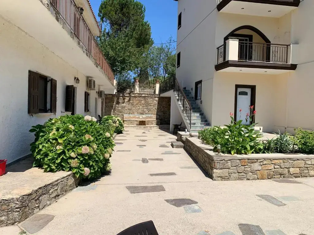 Despina Studios Kastanies Raxes Ikaria # 10