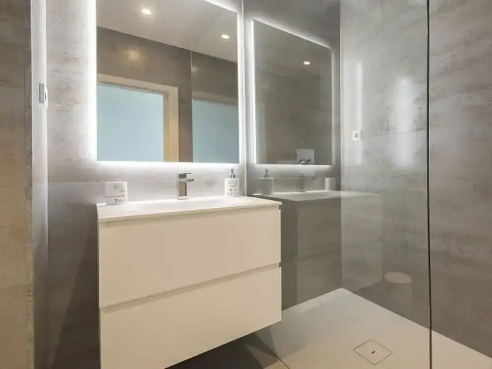 Luxurious Panoramic Spa Villa