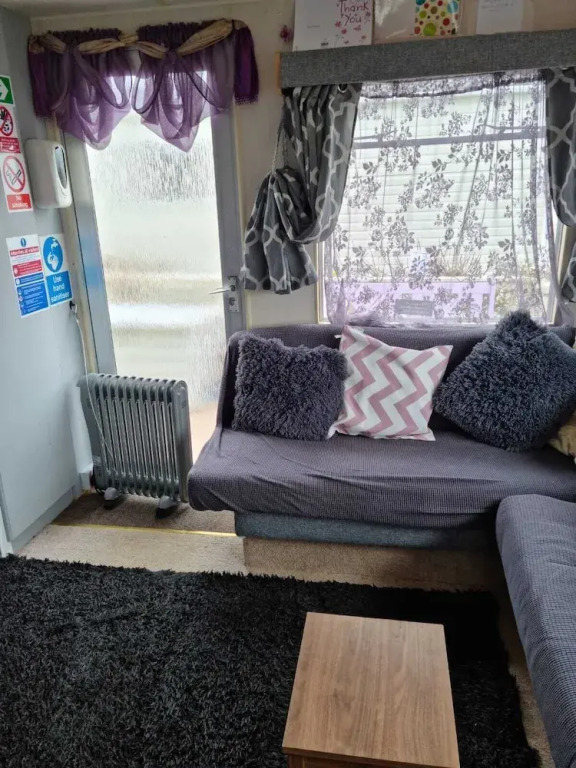 Cosy Static Caravan on East Mersea Island