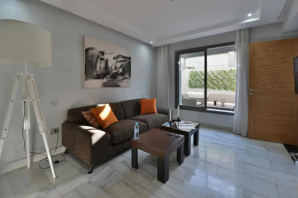 Le Yacht Suites Hotel