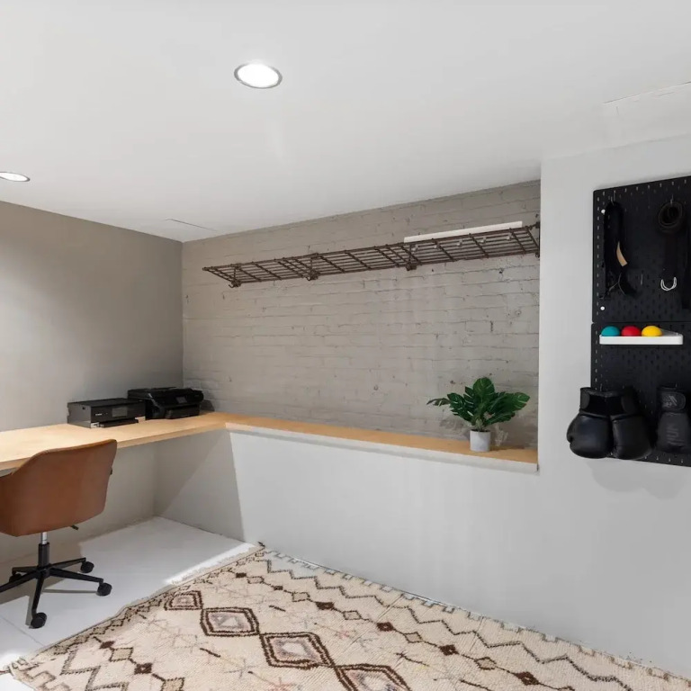 Greenwich Court by Rove Travel 3BR Loft w Sauna