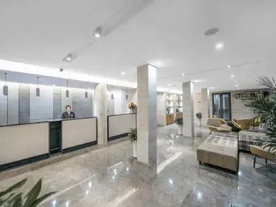 Homeinn Plus Hotel (Huzhou Normal University Yishang Street)
