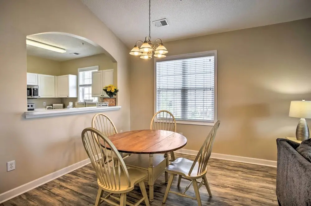 Barefoot Resort Condo w/ Pool, Tennis Court Access