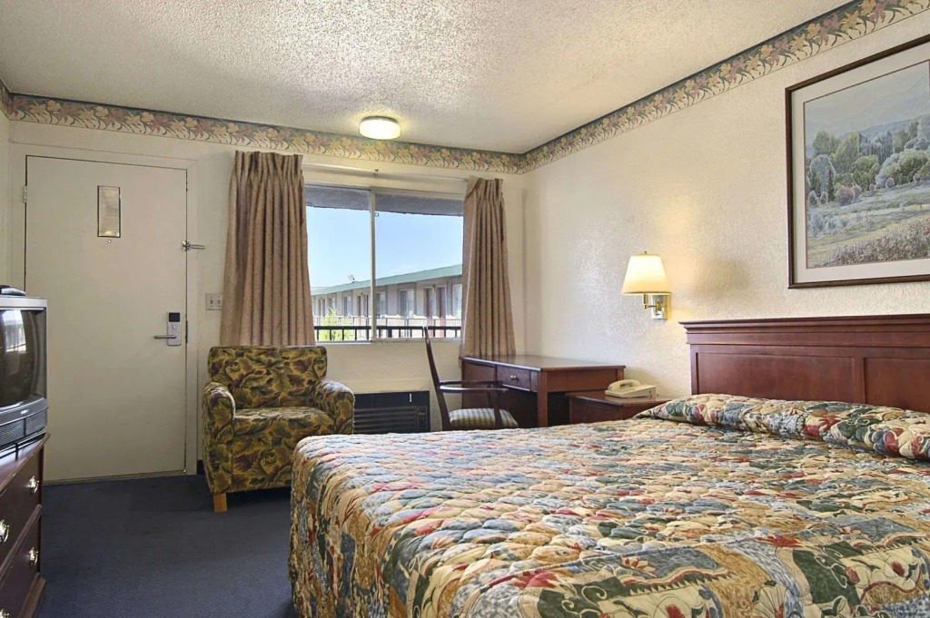Motel 6 Yuba City, CA