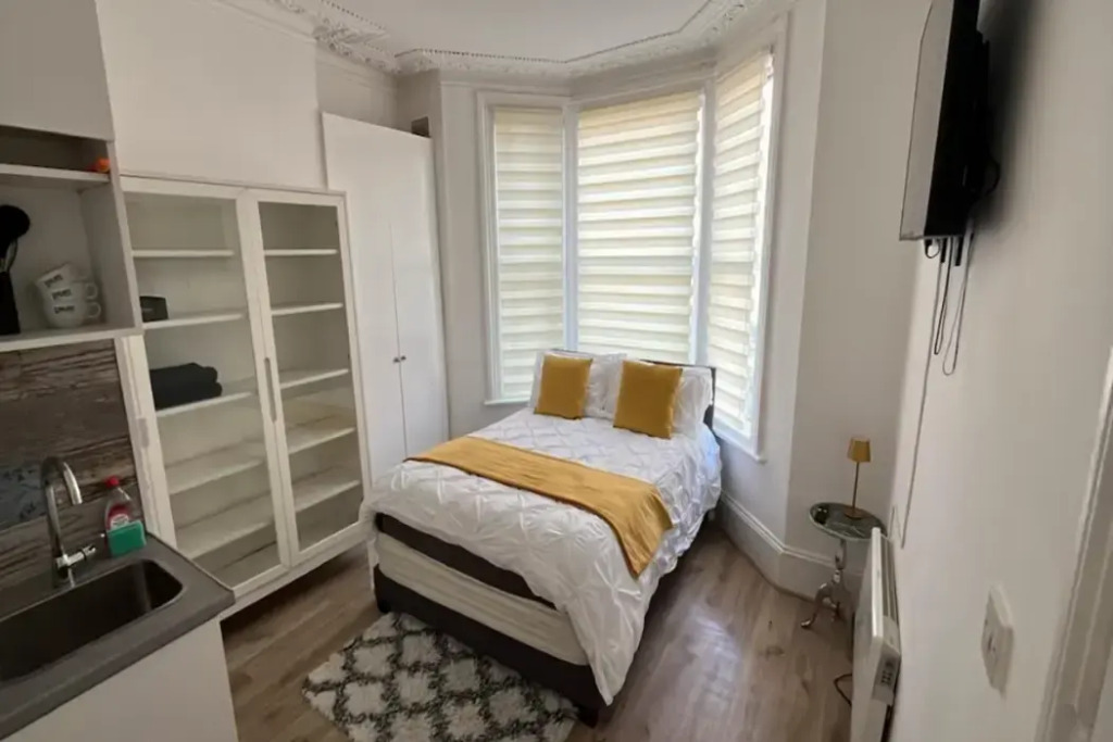 Tottenham City Stays, Opposite Seven Sisters Train Station