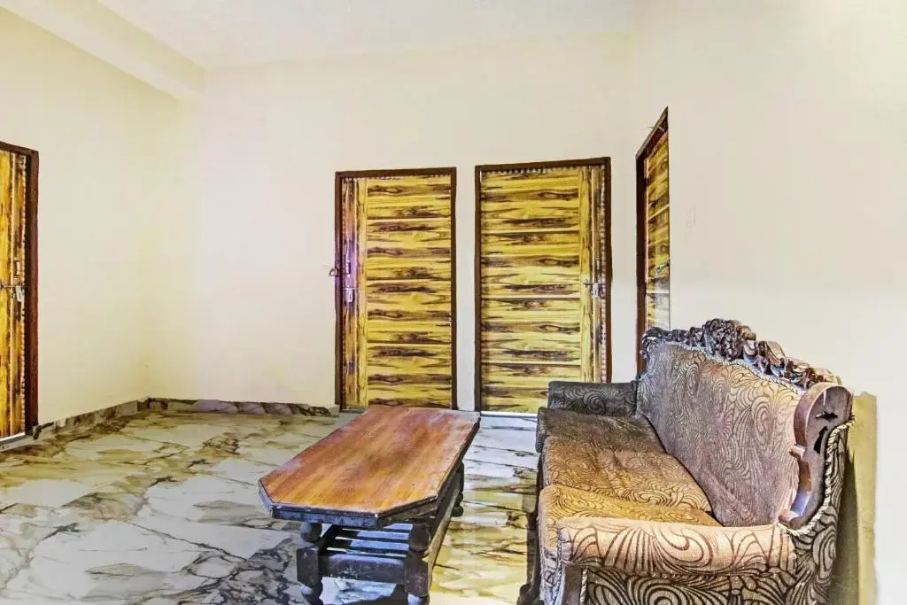 OYO Flagship 80594 Skyway Residency