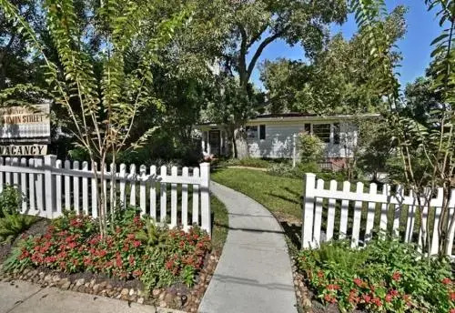 Comal Cottage on Union #291