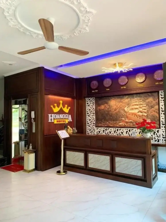 Hoàng gia HOTEL
