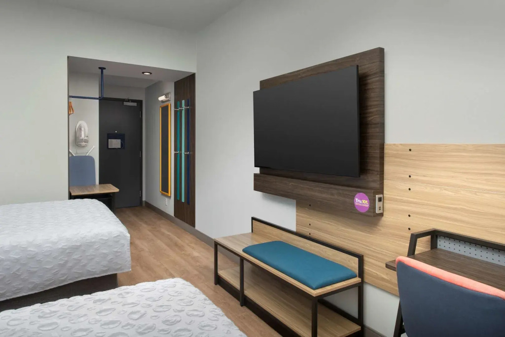 Tru By Hilton Miami West Brickell