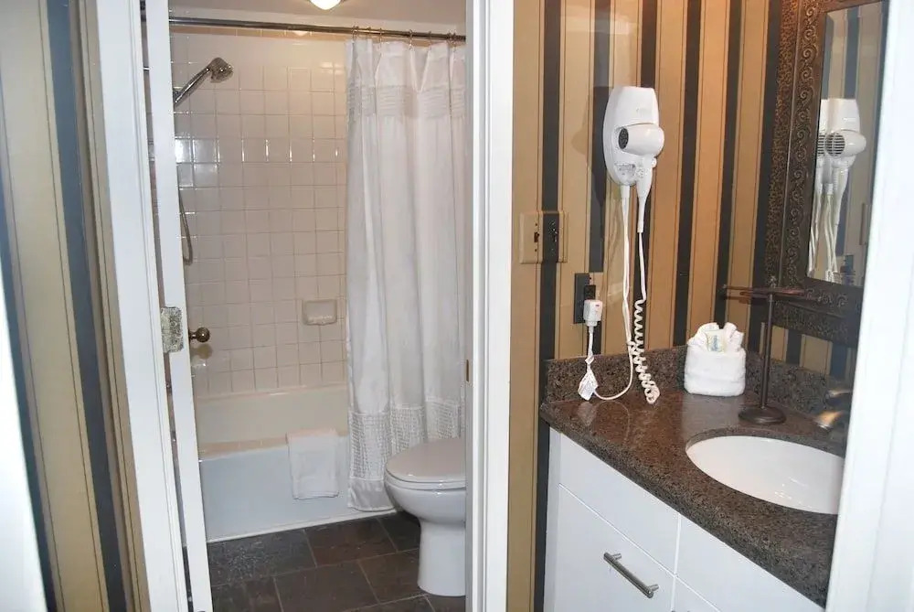 West Hyde Park 14B 2 Bedrooms 2 Bathrooms Villa
