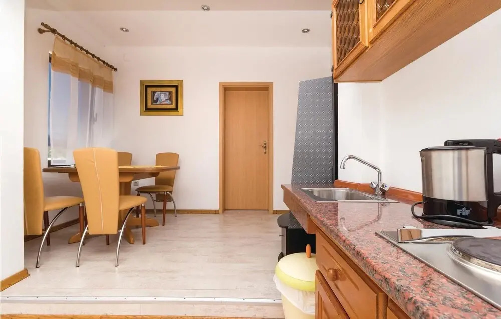 Beautiful Home in Klenovica With 7 Bedrooms and Wifi
