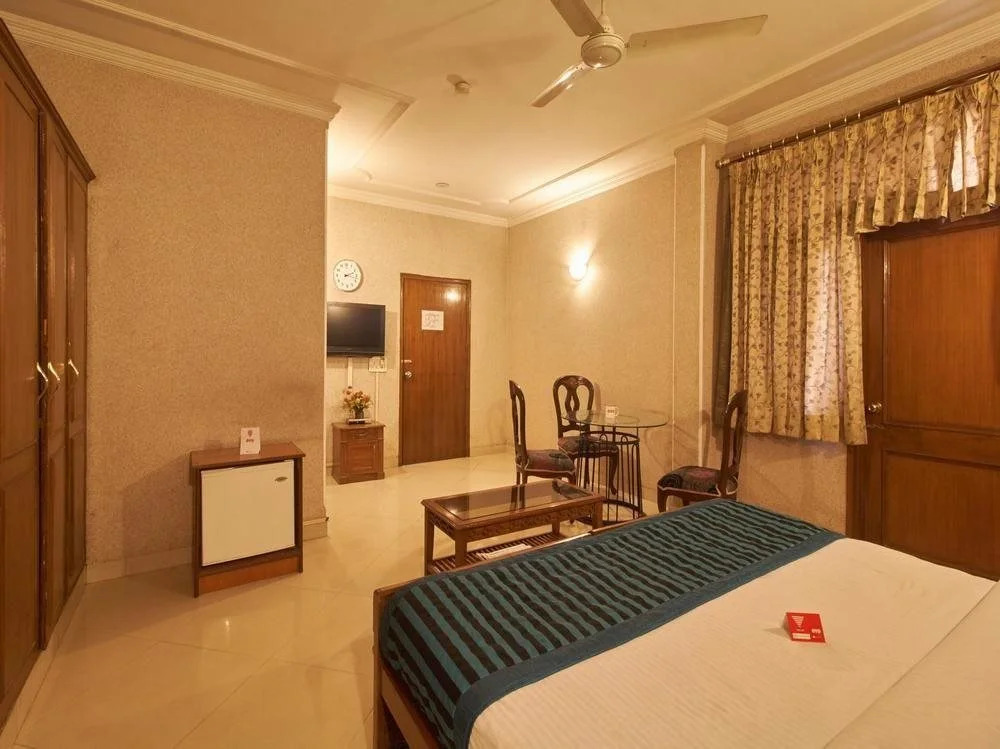 OYO 8535 Hotel Mayarch