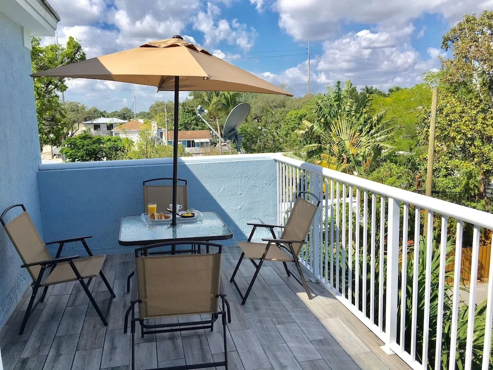 4 Bedroom Home by Ideal Experience VR
