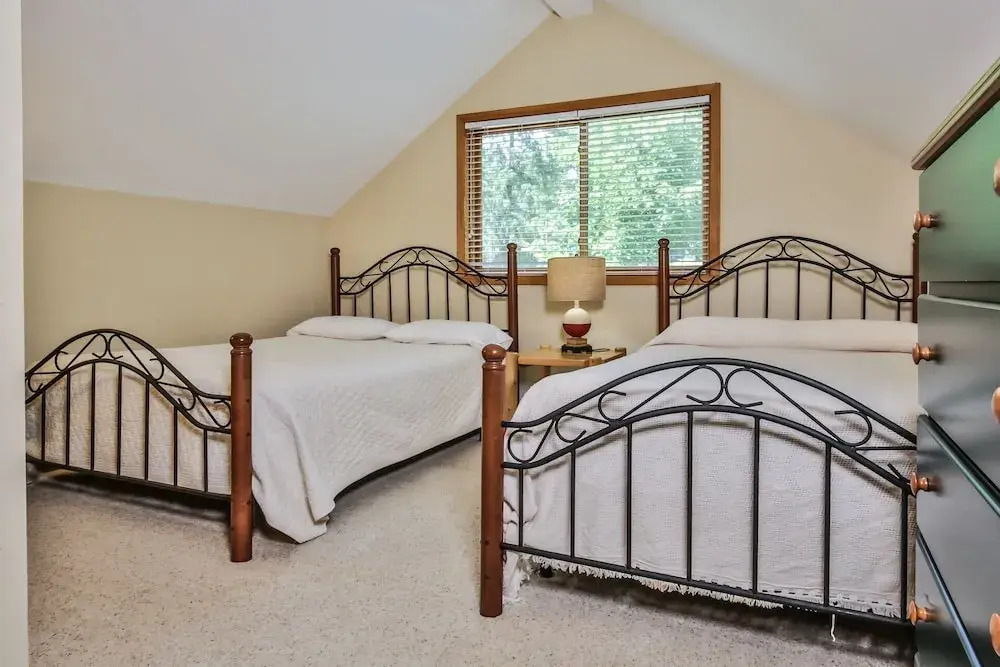 Sandy Shores - 4 Br Home