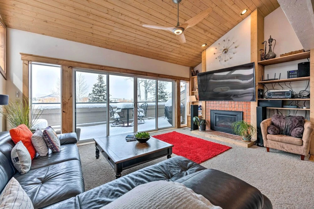2 Mi to Park City Mtn: Townhome w/ Balcony
