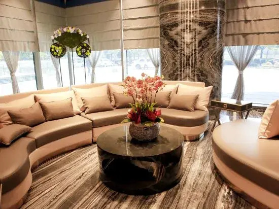 Relex Hotel